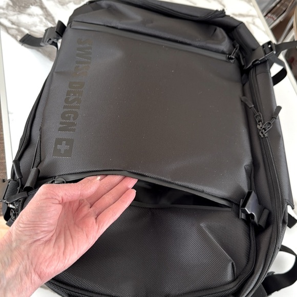 NEW* Men's Swiss Design Black Travel Backpack.  7 seperate storage compartments. - Picture 17 of 17